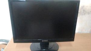 Monitor lcd Hitachi de 19"