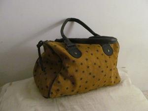 Bolsito Bolso color mostaza - $400 -