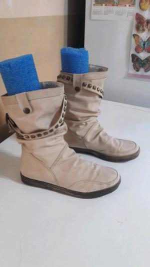 Botas beige 36