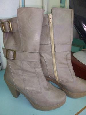 Vendo botas beige