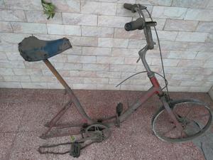 Bicicletas antiguas con asiento banana para restaurar