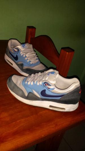 Zapatillas Nike Air Max Essential