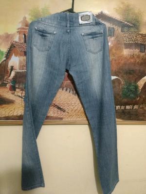 Jeans t.40, más blusa calada t.ùnico