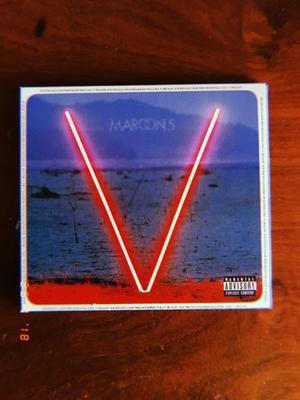 Maroon 5 disco "V"