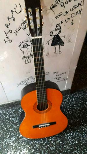 Vendo guitarra criolla