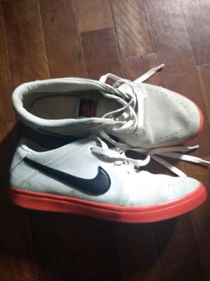 Zapatillas Nike Suketo