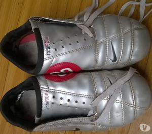 Botines Nike total 90