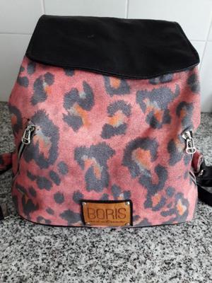 Mochila grande con bolsillos