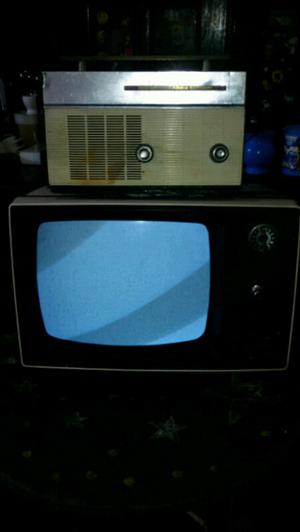 Televisor radio y telefono