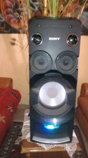 Vendo torre de sonido sony