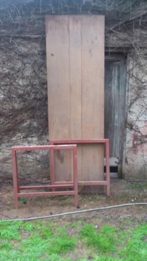 tablon para mesa con caballetes de hierro