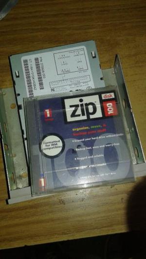 vendo antigua diskettera zip