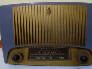 Impecable radio Philips antigua