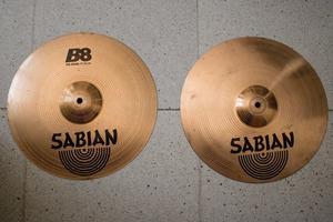 Sabian B8 HiHats 14" usado