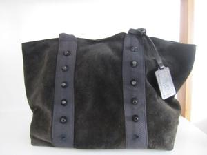 Bolso PRUNE de Gamuza (44cm x 15cm x 27cm) con Detalle