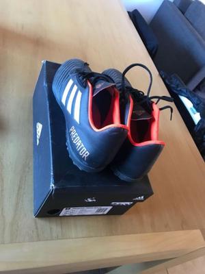 VENDO BOTINES ADIDAS PREDATOR