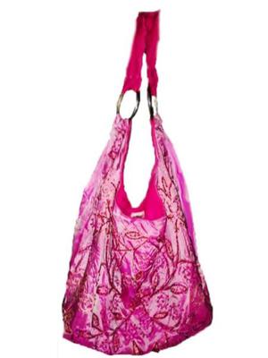 bolso con argolla grande en rosa chicle- trend hippie