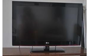 Tv Led Lg 32 Pulgadas Pantalla Rota Y Muy Poco Uso !!!