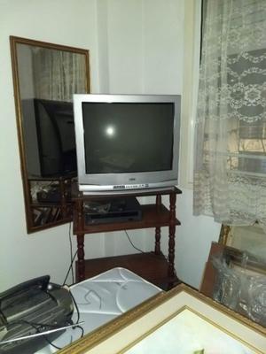 Tv y mesa