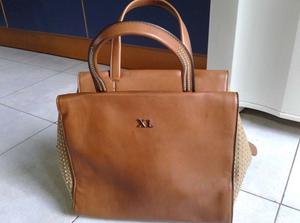 VENDO CARTERA XL IMPECABLE, CIERRE EXTERNO E INTERNO,CON