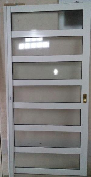 Vendo Puerta Corrediza de Aluminio