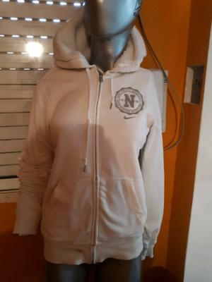 Campera nike con corderito