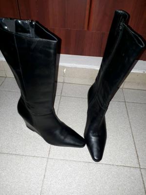 Vendo botas cortas media caña