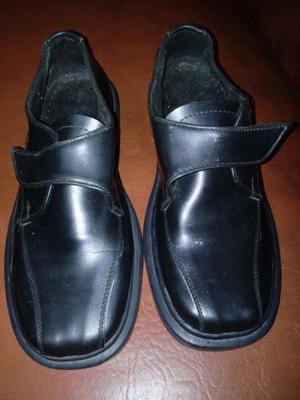 ZAPATOS MOCASINES NEGROS TALLE 41 USADO