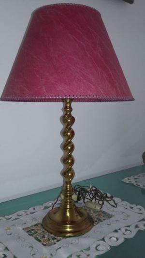 antigua lampara de mesa
