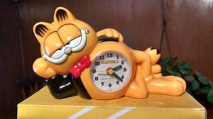 Reloj Garfield de mesa nuevo