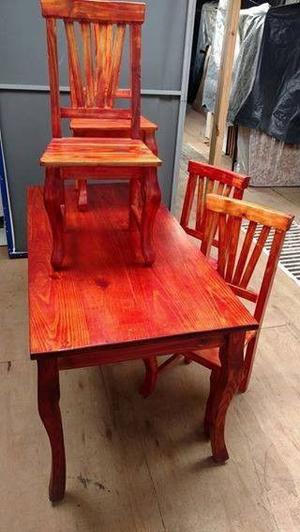 Mesa de pino con 4 sillas de 1,60 x 80
