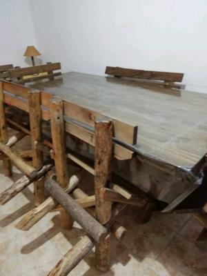 Mesa rustica de madera