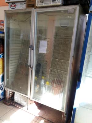 VENDO FREEZERS y EXHIBIDORES