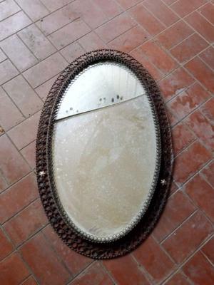 Marco de espejo oval