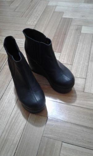 Botas SARKANY, media caña, negras. Poco uso (Nº)