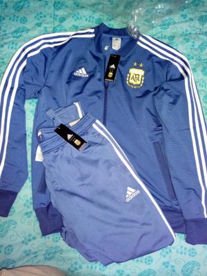 Conjunto de hombre Adidas. Nuevo.