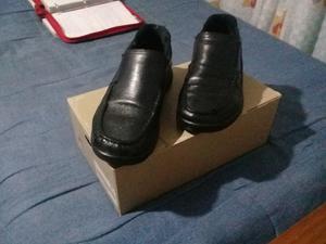 zapatos escolares hush puppies T 39