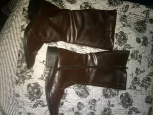 Borsegos unisex y botas de mujer talle 40