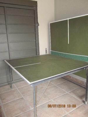 Mesa de ping pong plegable con ruedas