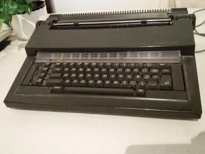 Máquina de escribir eléctrica Olivetti