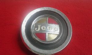 INSIGNA ESCUDO JEEP GLADIATOR DE PARRILLA C/BASE ANCLAJE