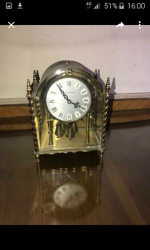 Reloj de mesa antiguo