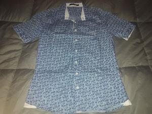 Camisa Manga corta TASCANI talle SMALL como Nueva!