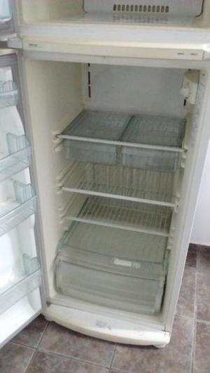 Heladera con Freezer Whirlpool