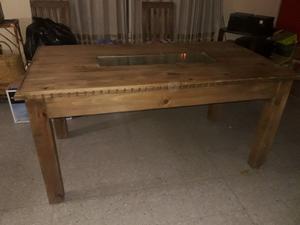 Mesa maciza de madera