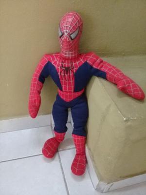 VENDO MUÑECO DE SPIDER MAN DE TELA EN BUEN ESTADO. $350