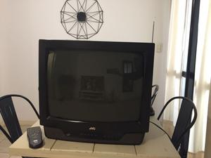 Vendo TV JVC liquido por mudanza