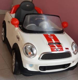 Auto a batera impecable
