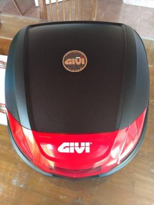 Vendo Valijon para moto marca GIVI 36 lts