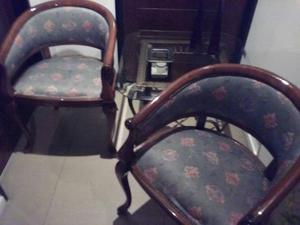 elegantes sillones REINA ANA en cerezo